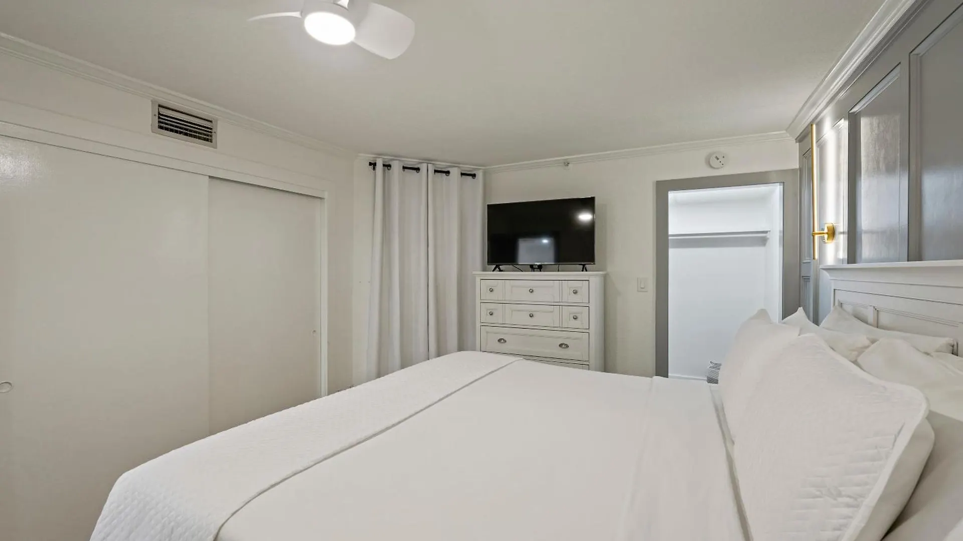 New Listing! Just Renovated! 1Br 2Ba Condo! Destin