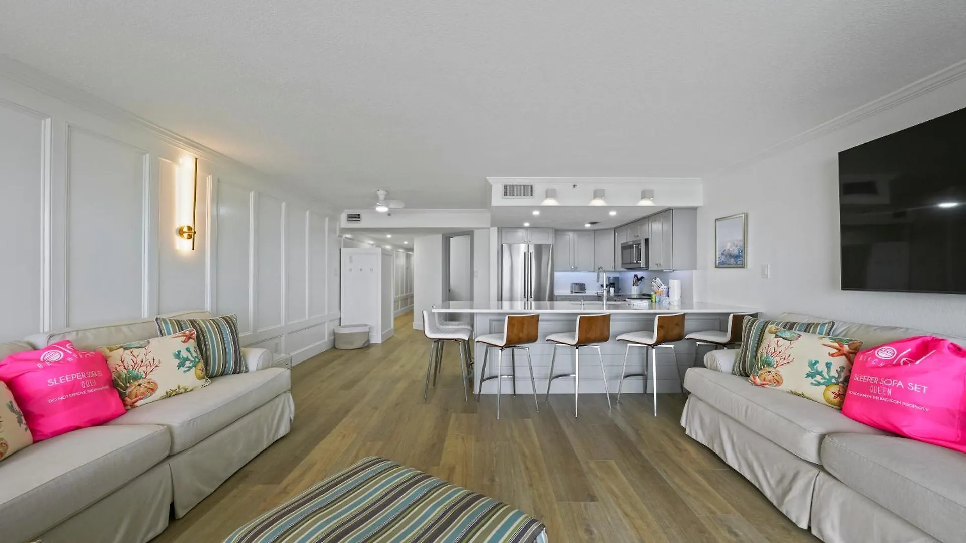New Listing! Just Renovated! 1Br 2Ba Condo! Destin Apartment