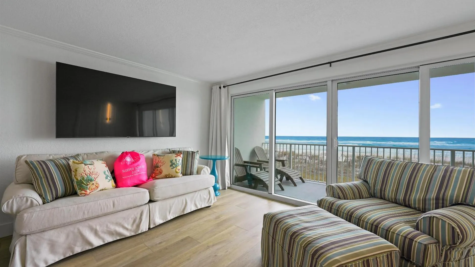 New Listing! Just Renovated! 1Br 2Ba Condo! Destin